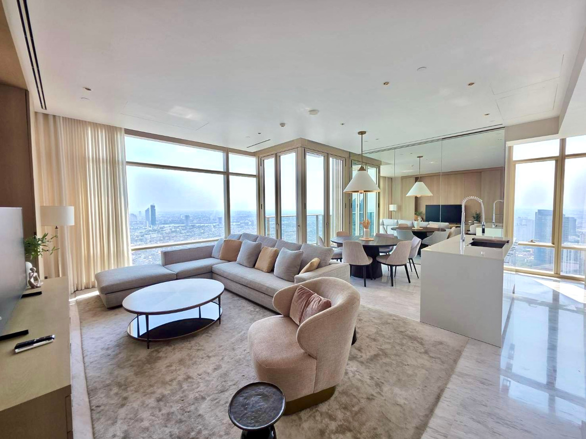 Four Season Private Residences: 2bed 3bath 123sqm 4XFl 260,000/mth Am: 0656199198