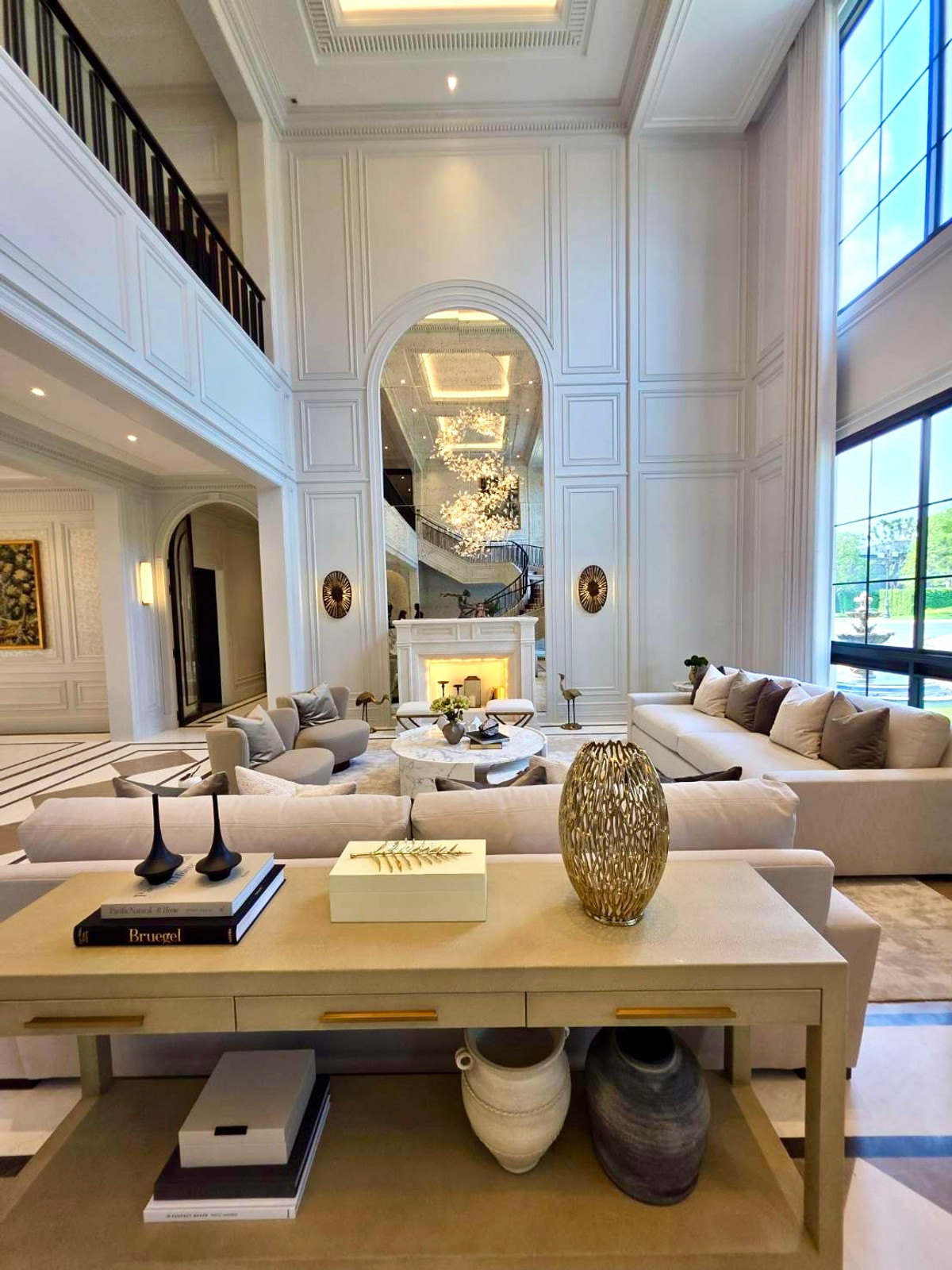 Narasiri Borommaratchachonnani: Size L Cumberland 212sqwah 843sqm. 5bed 7bath 100,000,000 Am: 0656199198