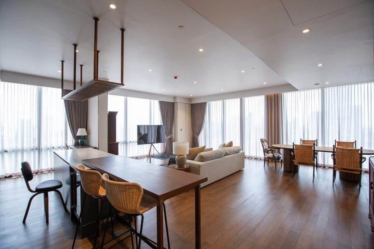 Muniq Langsuan Penthouse: 3bed 3.5bath 280sqm. 149,000,000 Am: 0656199198