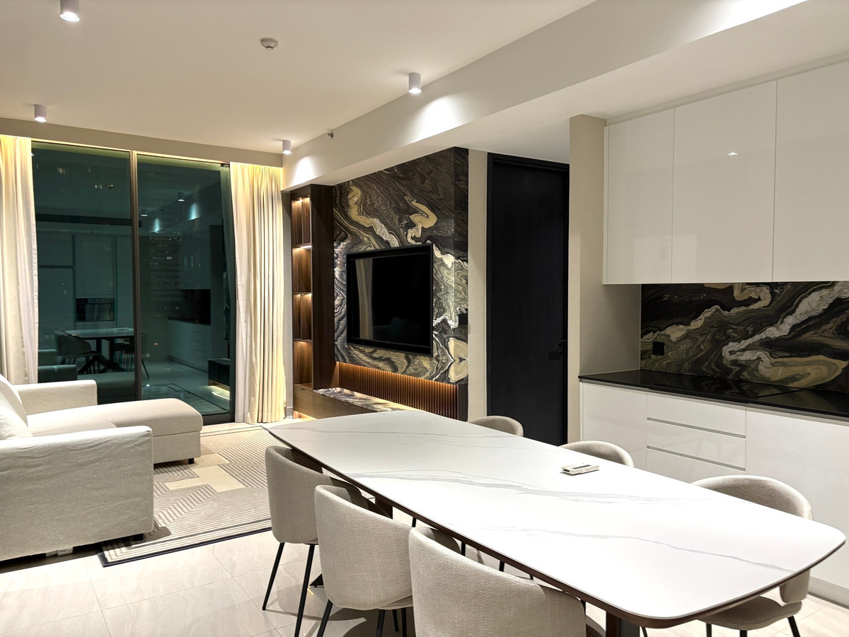 Tait Sathorn 12: 2bed 2bath 98.5sqm. 29,700,000 Am: 0656199198