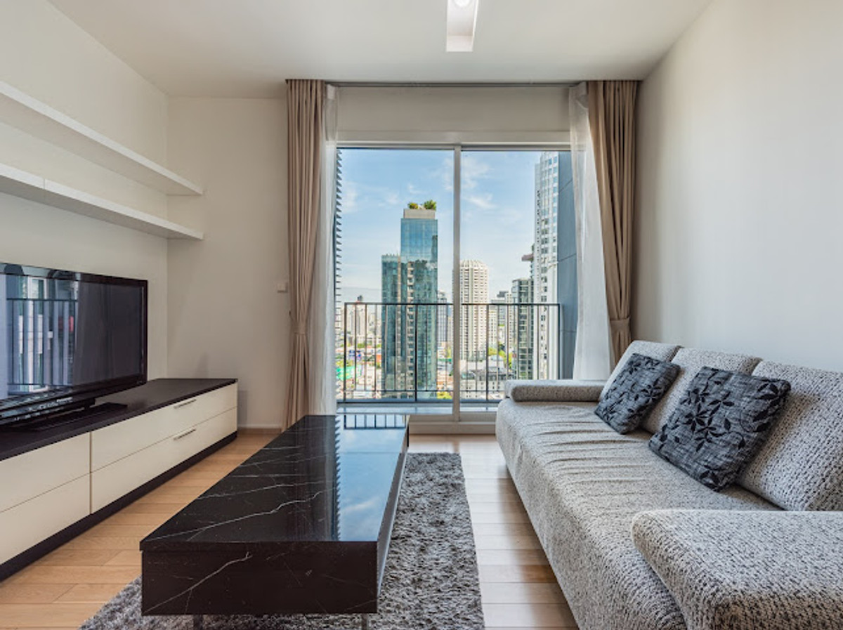 Siri@Sukhumvit: 1bed 1bath 51.58sqm. 8,400,000 Am: 0656199198