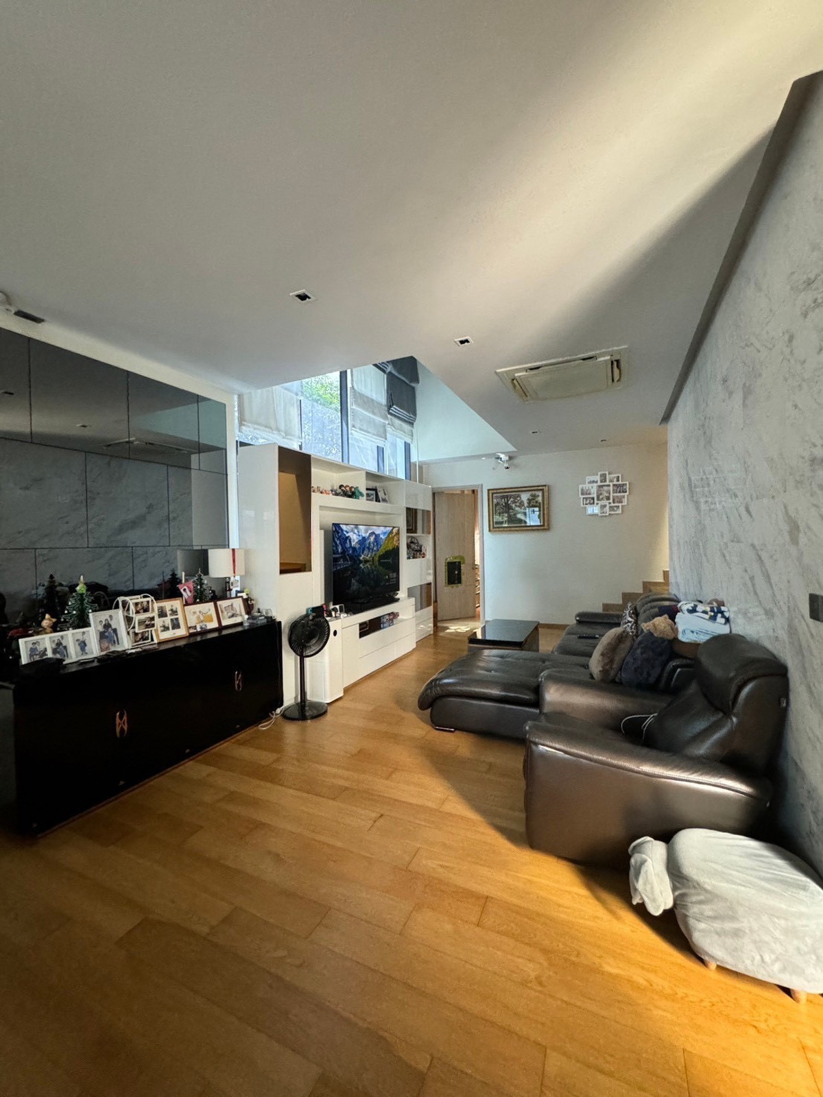 Parc Priva: 58.3sqwah 296sqm. 4bed 4bath + Maid room 46,000,000 Am: 0656199198