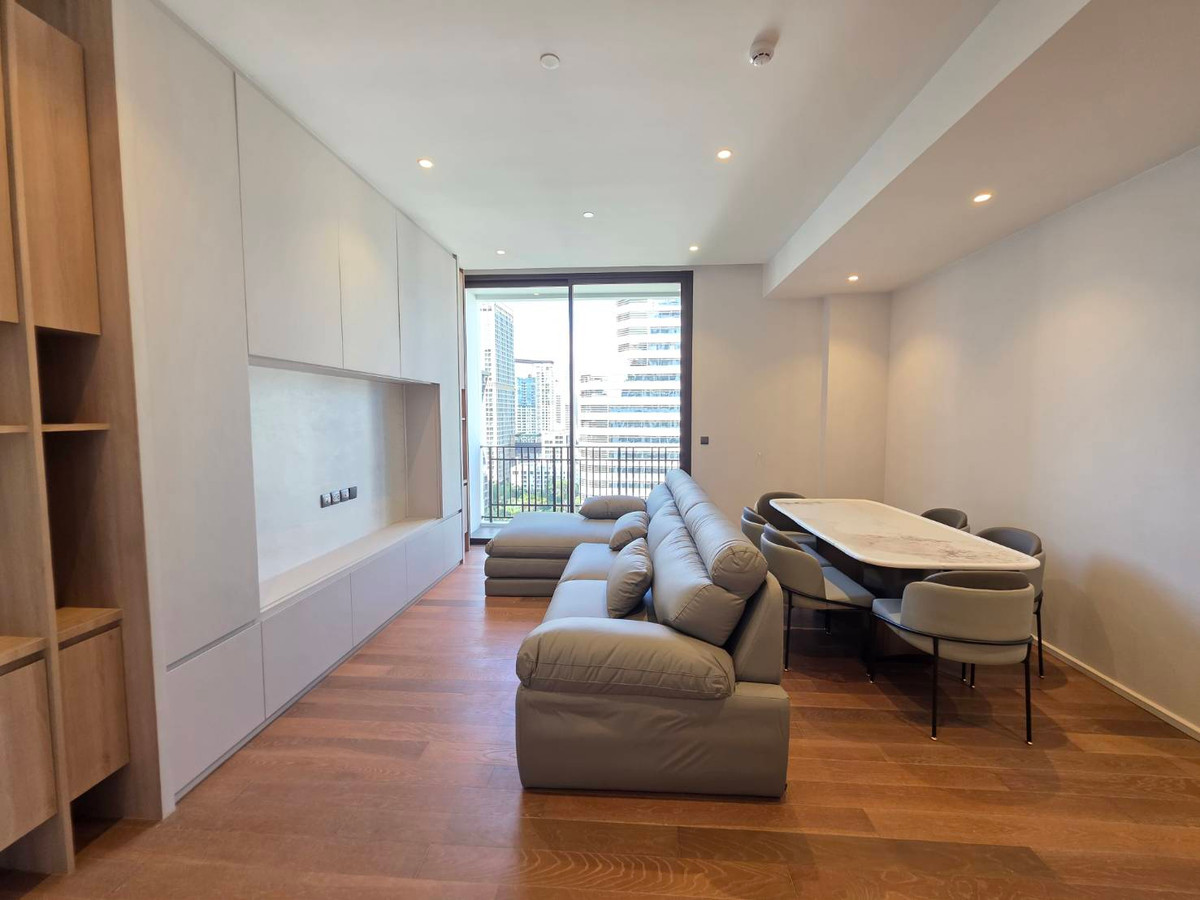 Muniq Langsuan: 86.01 sqm. 2bed 2bath 86.01sqm. 32,000,000 Am: 0656199198