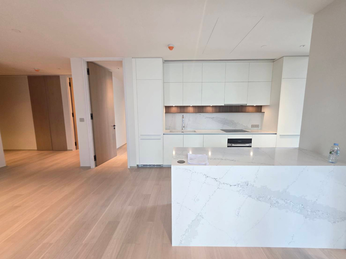 EI8TEEN SEVEN One Bangkok: 2bed 2.5bath 135sqm. 41,000,000 Am: 0656199198