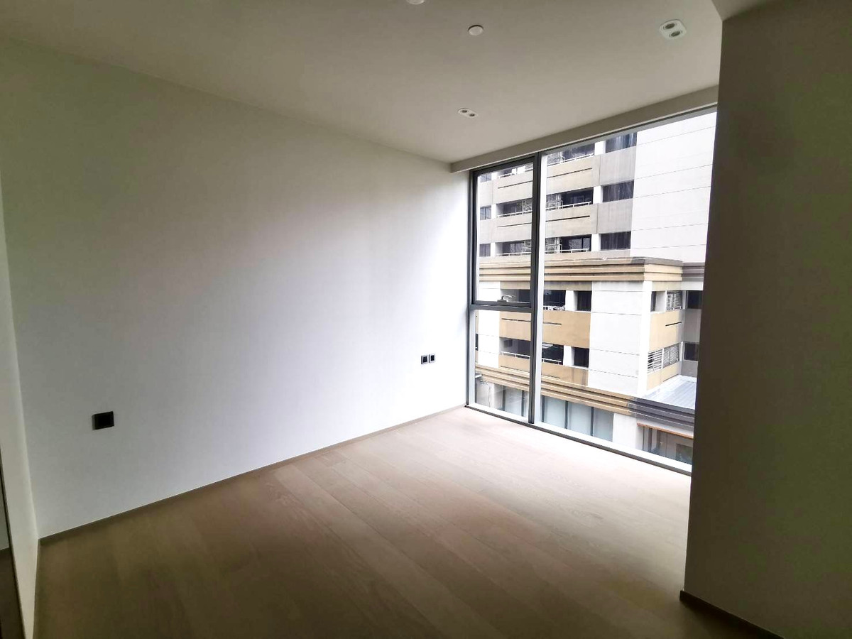 Tonson One Residence: 1bed 1bath 67.02sqm. 25,900,000 Am: 0656199198