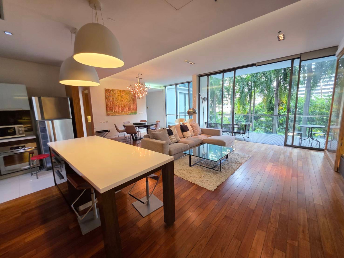 Domus Sukhumvit 16: 2+1 bed 3bath 167sqm. Sell: 45,000,000 Rent: 110,000/mth. Am: 0656199198