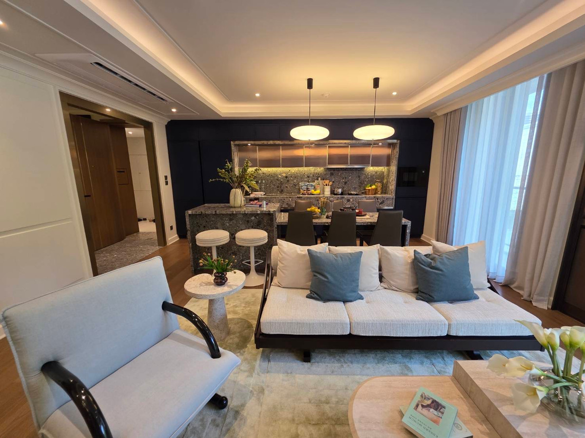 Via 34 (Sukhumvit 34): 3bed 3bath 146.25sqm. from 40 million corner unit Am: 0656199198