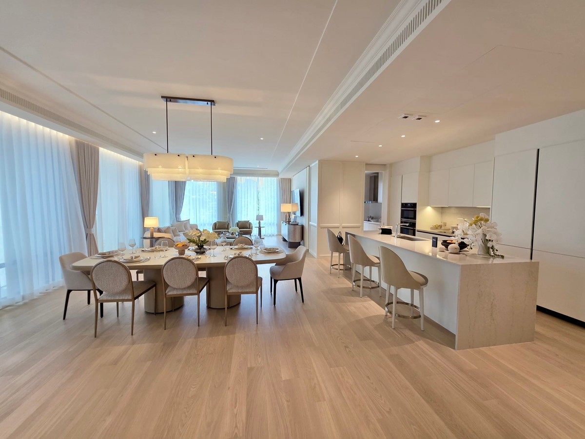 Intercontinental Residences Bangkok Asoke: 453sqm. 4bed 4.5bath 219,000,000 bht. with maidroom, yard and storage Am: 0656199198