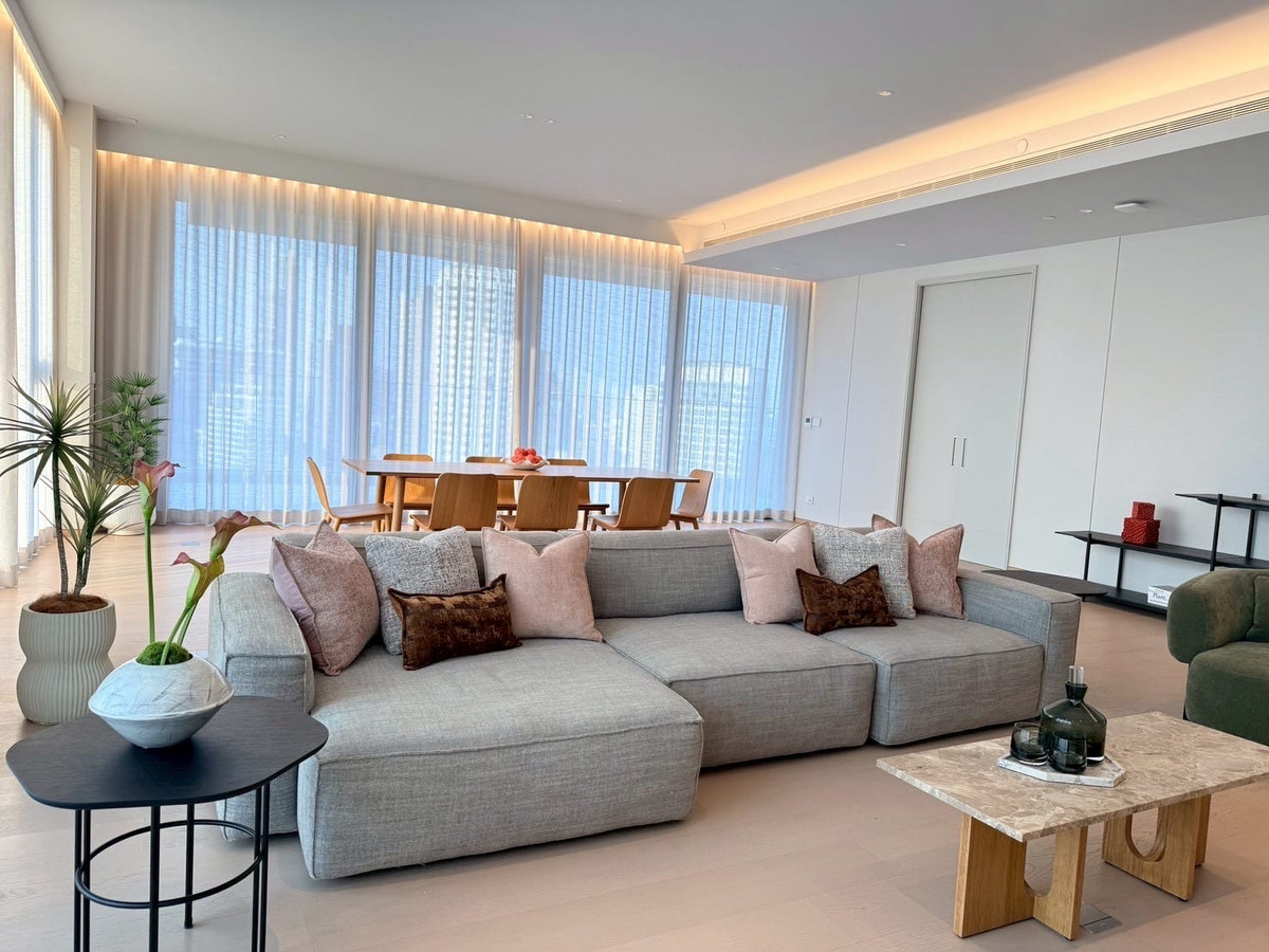 Scope Thonglor 4bed 4 bath plus maid 412sqm. 1,000,000/mth. Am: 0656199198