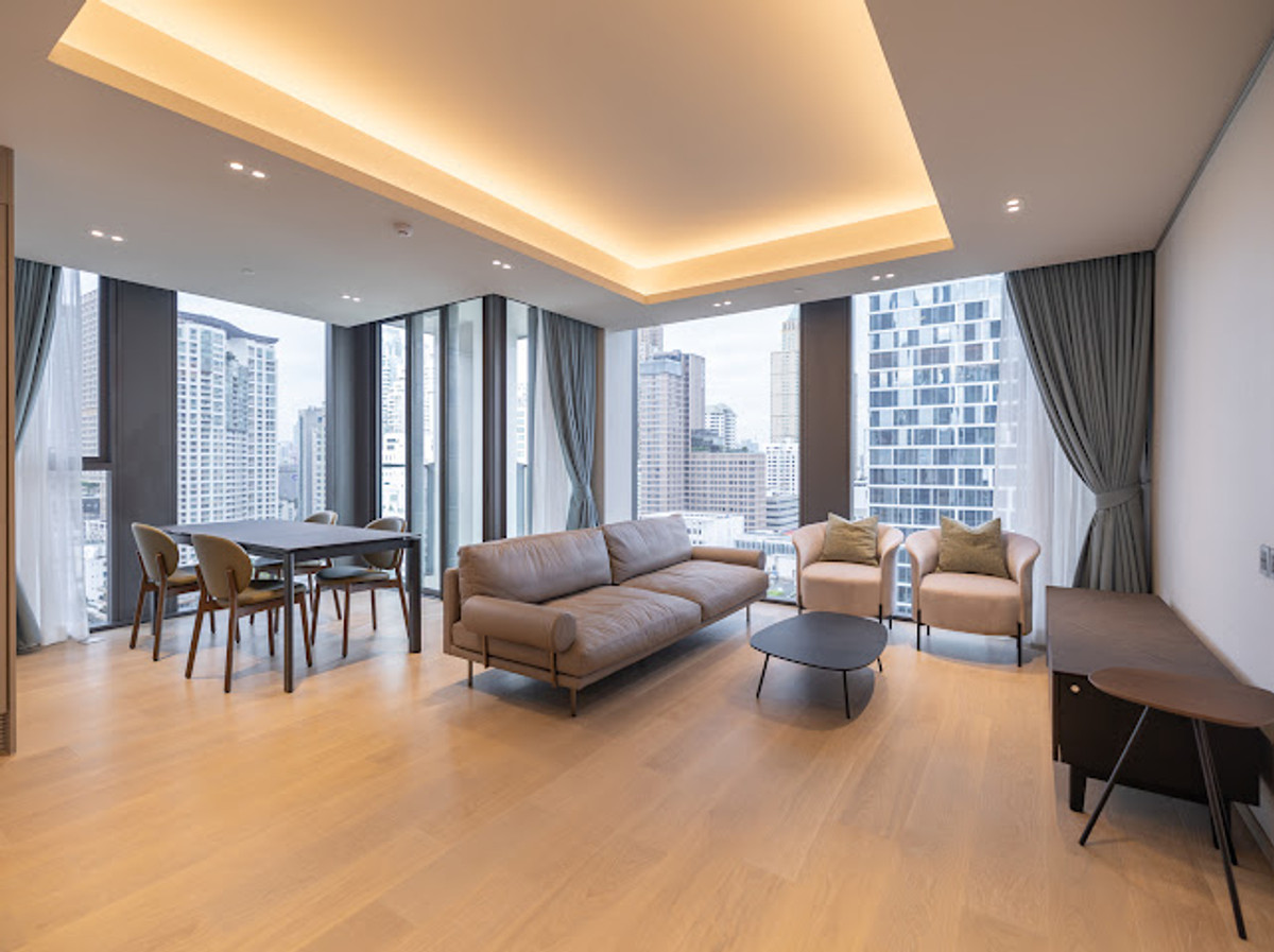 Tonson One Residence: 1bed 1bath 67.02sqm. corner unit 125,000/mth Am: 0656199198