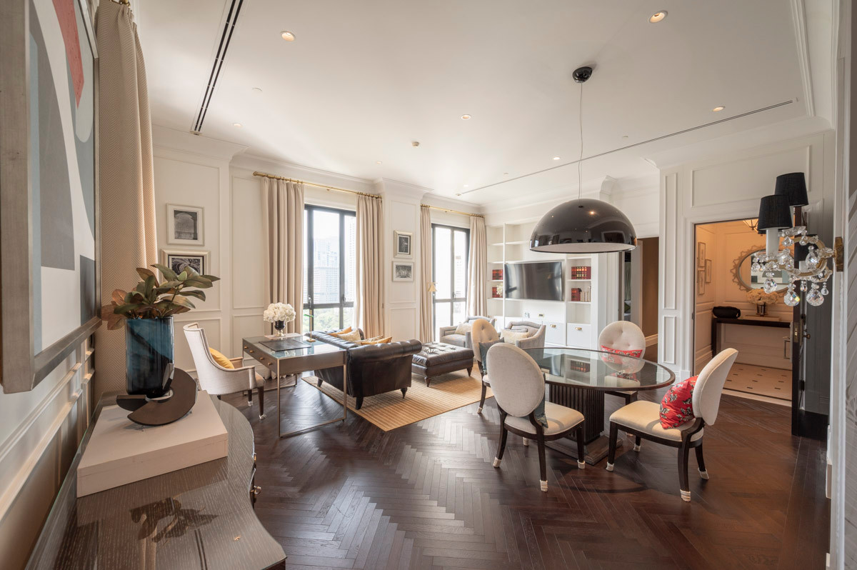 98 Wireless: 132.59sqm 2bed 3bath Embassy View 300,000/mth. Am: 0656199198