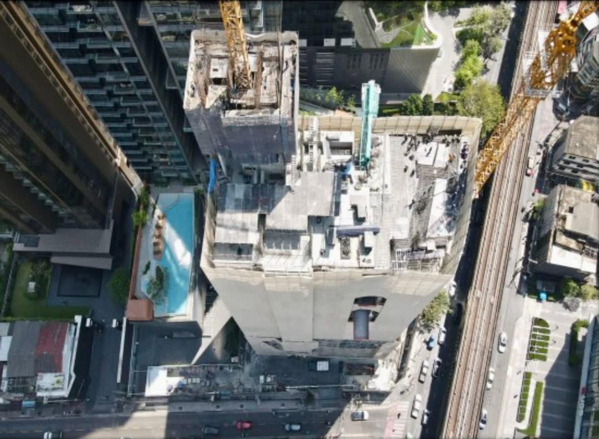 Muniq Prompong: (Owner Post) 1bed 1bath 56sqm. 17,700,000 Am: 0656199198