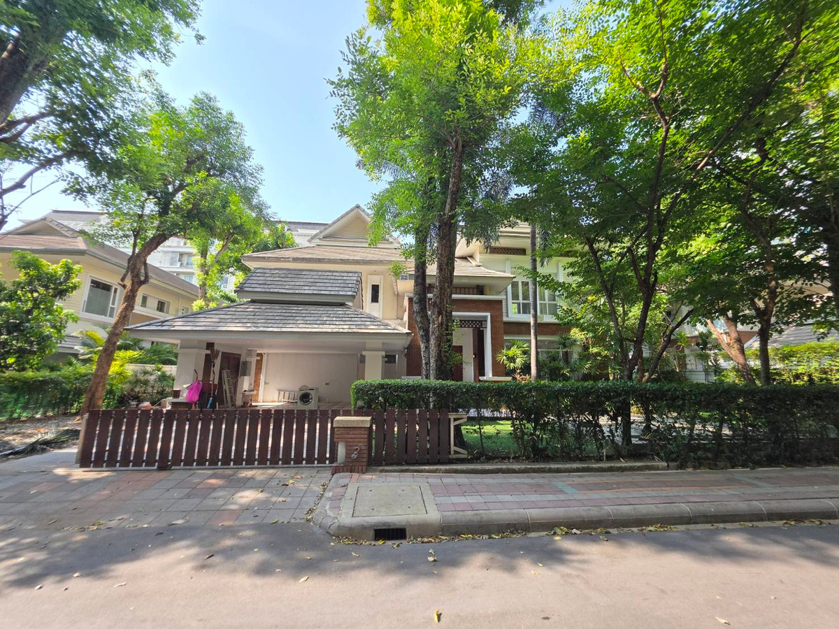 House for rent Thonglor: Sukhumvit 36 4bed 4bath + maid 400sqm. 250,000/mth. Am: 0656199198