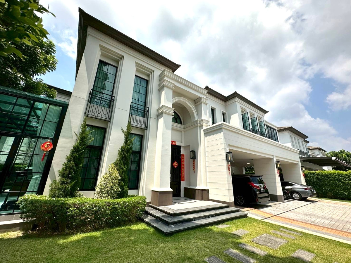 Baan Sansiri Pattanakarn 30: 4bed 6bath 163.5 sq wah 548 sqm 99,900,000 Am: 0656199198