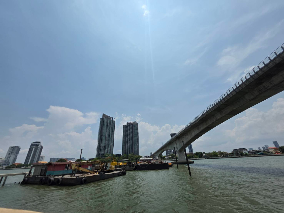 Land for sell Charansanitvong 96/1:  4-1-62 Rai by the river 440,500,000 (250,000/sqw) Am: 0656199198