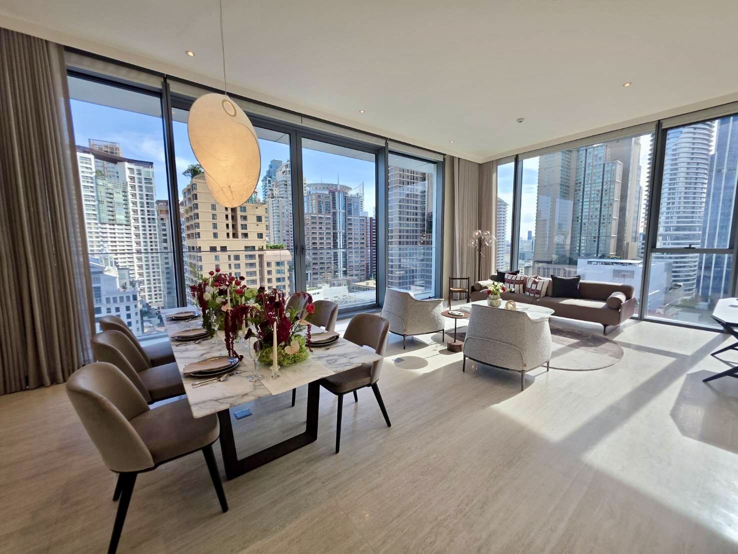 Scope Langsuan:  2bed 2.5bath 154.59sqm. 95,000,000 Brandnew Fully Furnished Am: 0656199198