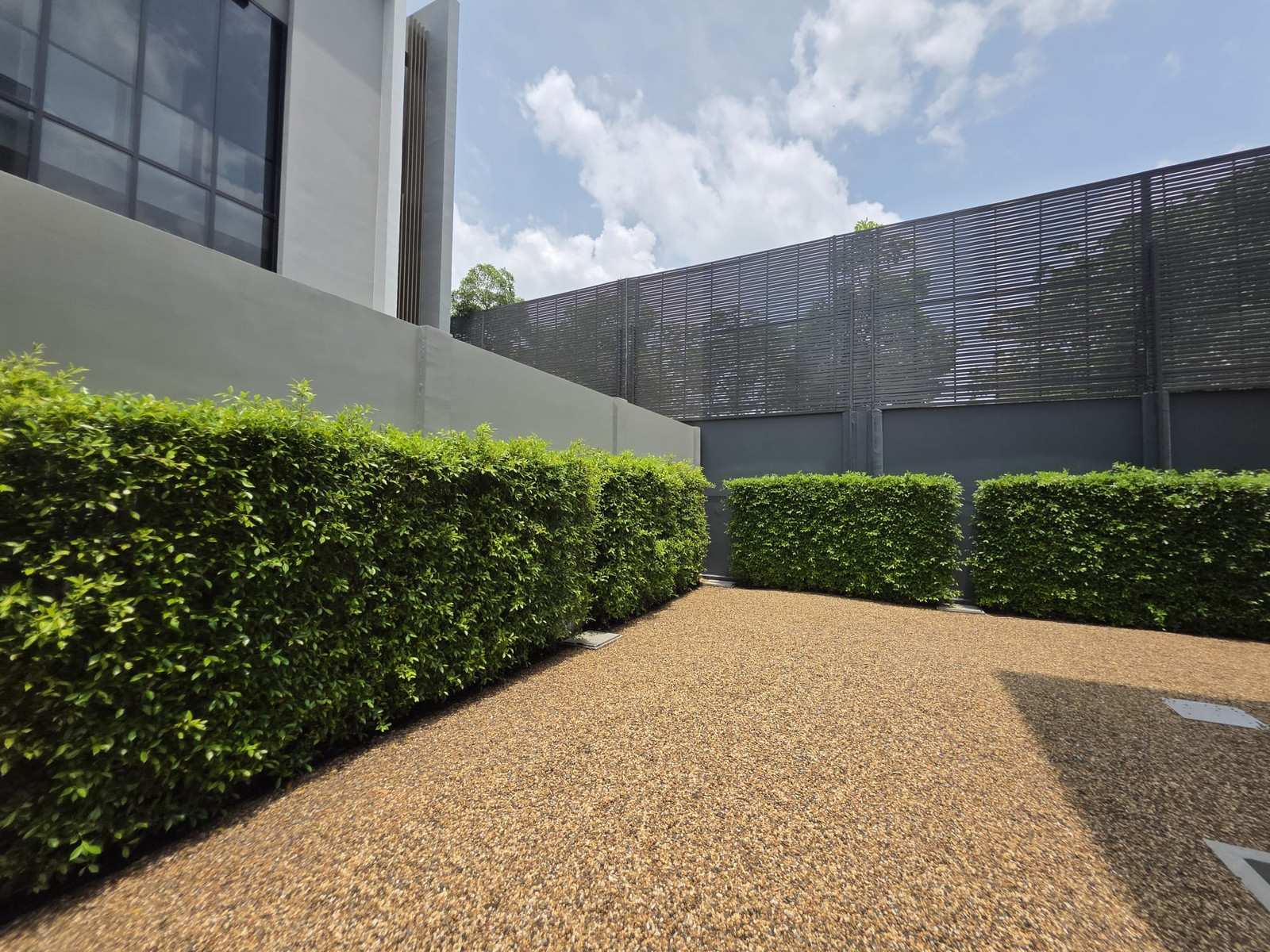 Bugaan Krungthep Kreetha size M: 110 sqwah  540 sqm. 3bed 4bath 58,900,000 Corner big land plot Am: 0656199198
