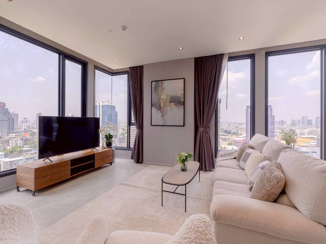 Hyde Heritage Thonglor: 3bed 3bath 130sqm Sell: 46,000,000 Rent: 180,000/mth. Am: 0656199198