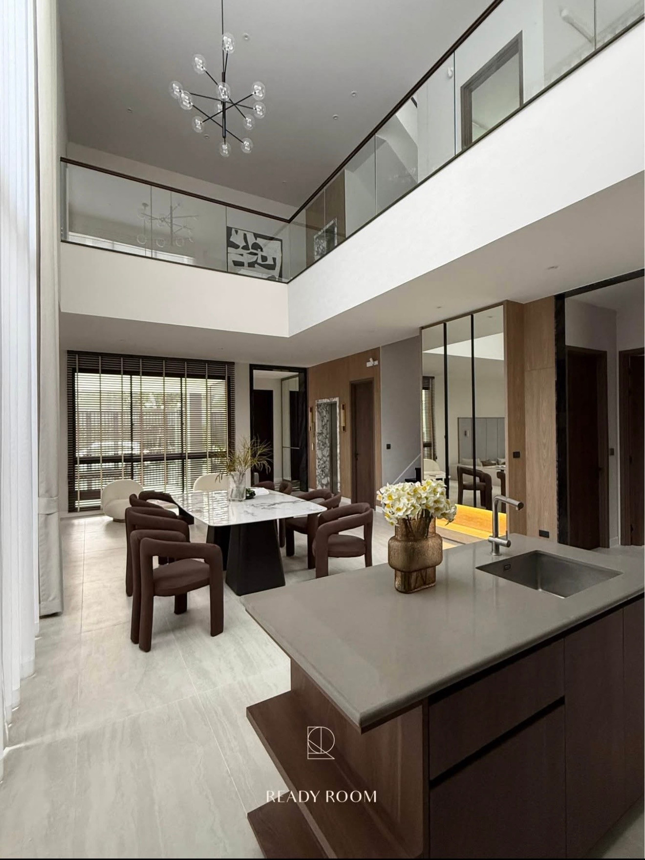 Bugaan Krungthep Kreetha: 430 sqm. 3bed 5bath 1maid 250,000/mth Am: 0656199198