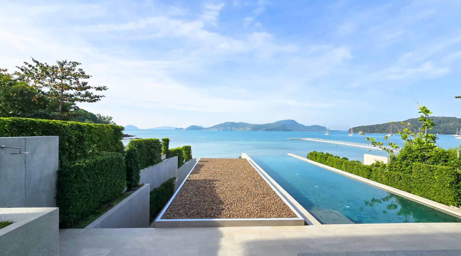 Maison Marina Punwa: 350 sqwah 1,400 sqm. 4bed 4bath 215,000,000 Beachfront Pool Villa Am: 0656199198