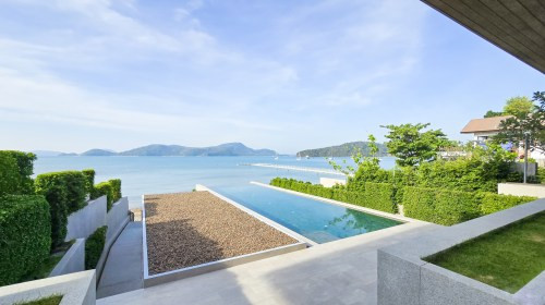 Maison Marina Punwa: 350 sqwah 1,400 sqm. 4bed 4bath 215,000,000 Beachfront Pool Villa Am: 0656199198
