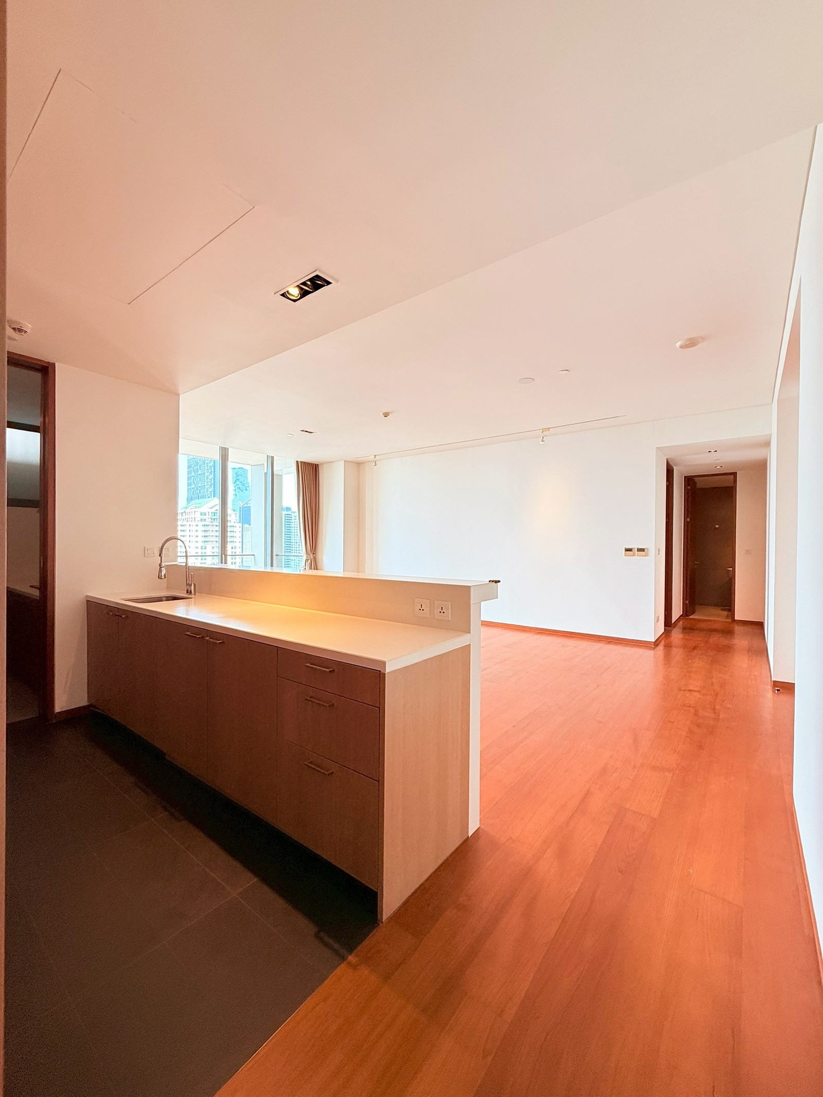 Sukhothai Residences: 2bed 3bath  162.13sqm 2X Fl. 48,000,000 Am: 0656199198