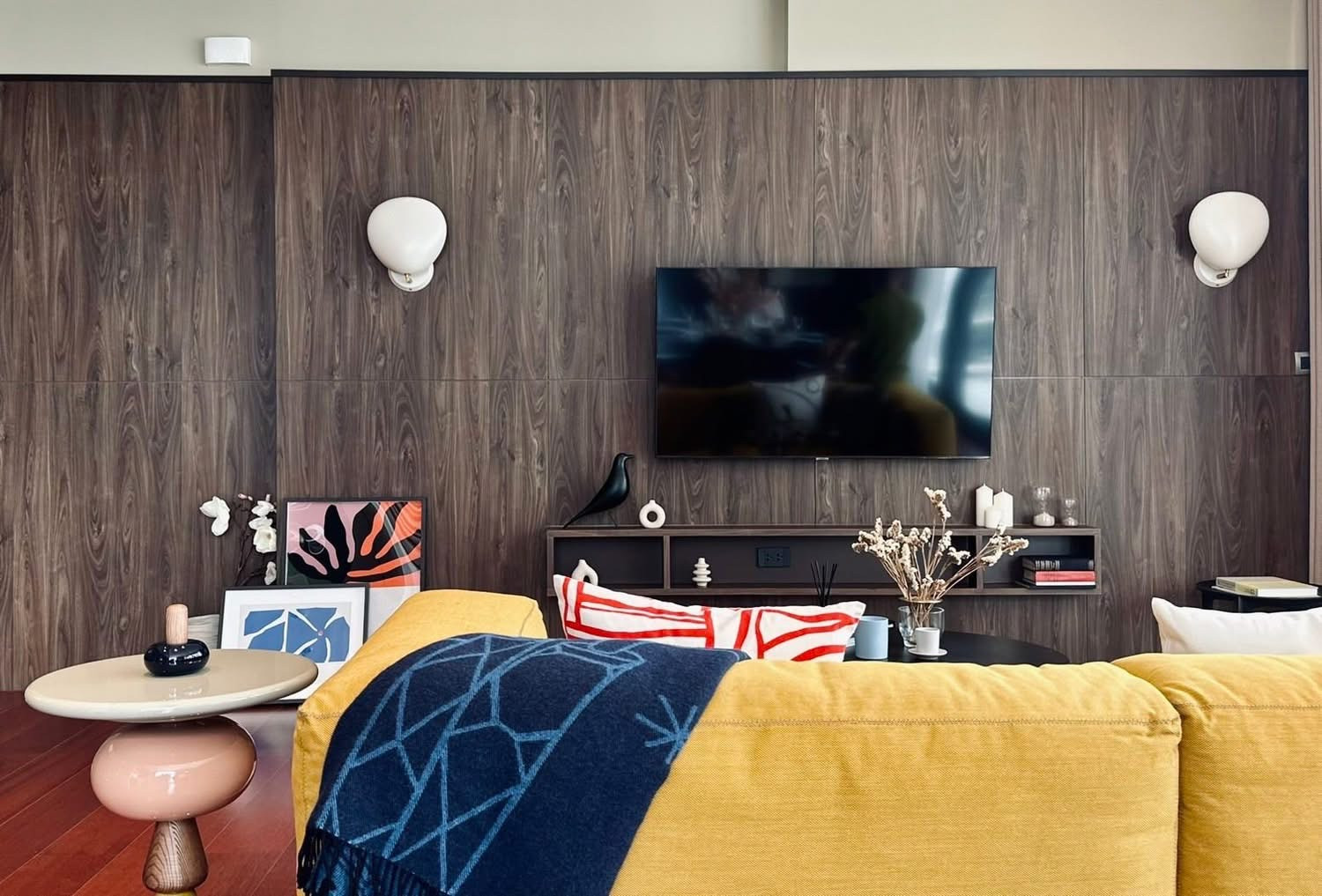 Khun by Yoo: 2bed 2bath 97.75sqm. Sell 38.9 mil Rent 168,000/mth. Am: 0656199198