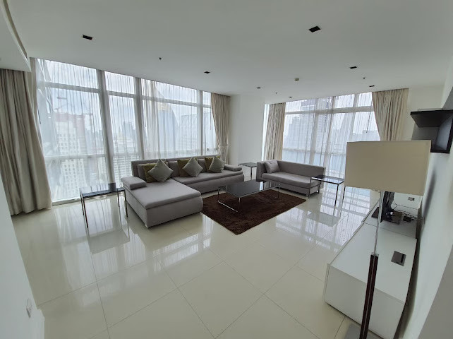 Athenee Residence: 4+1bed 4.5bath+ maid  294sqm. 3XFl Great Panoramic view 230,000/mth AM: 0656199198