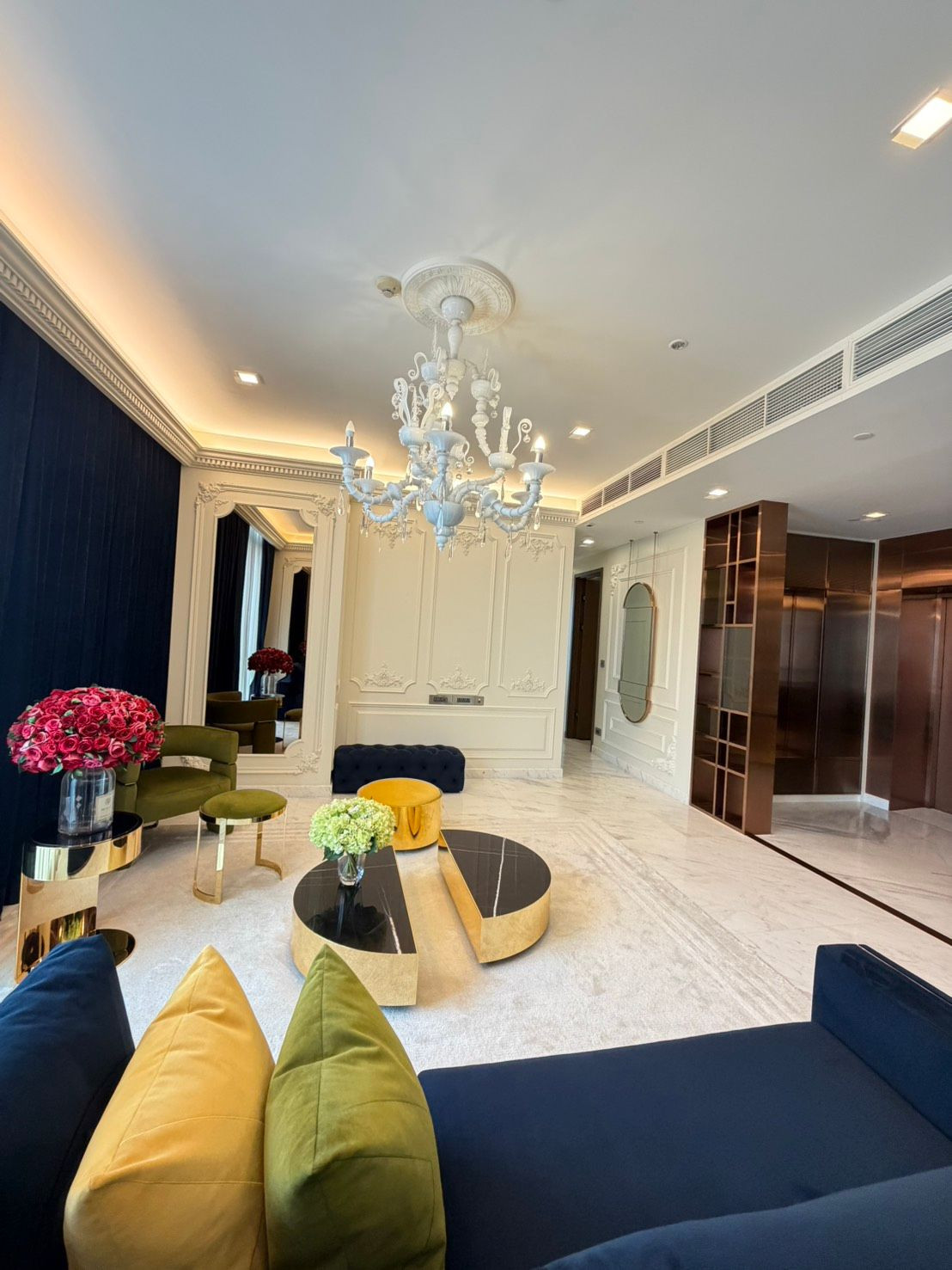 The Monument Thonglor: 2bed 2.5bath 125.20 sqm Sell: 46,000,000 Rent: 180,000/mth. Am: 0656199198
