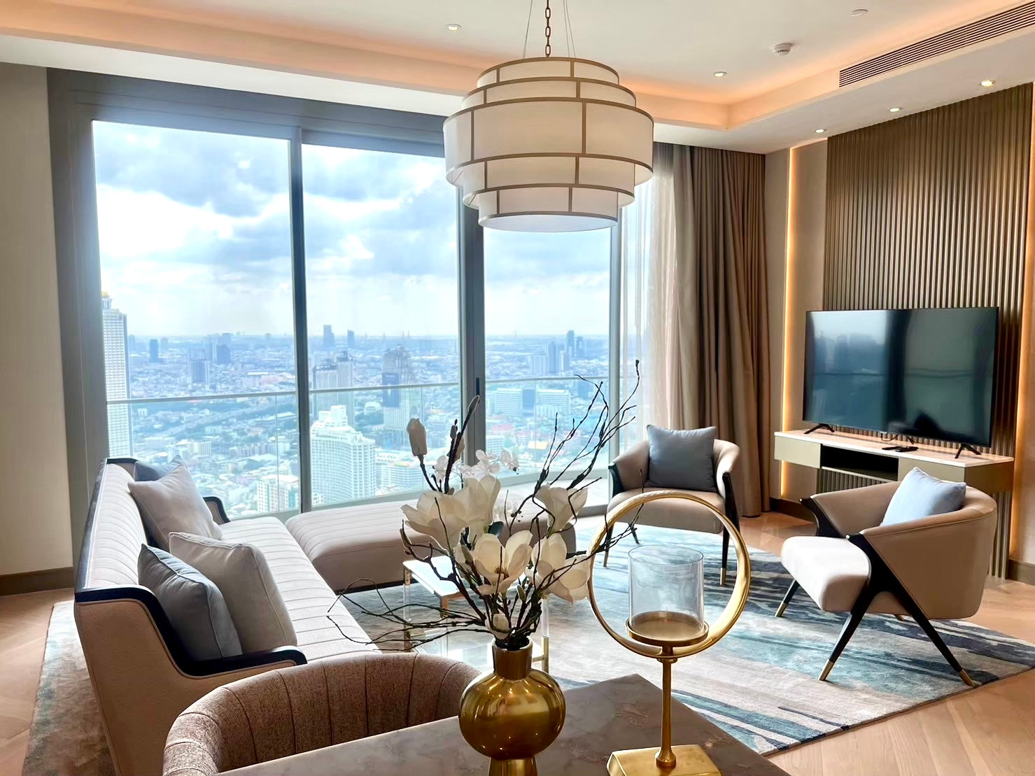 The Resiedences at Mandarin Oriental Bangkok: 6bed 8bath 605sqm. 4X Fl. 453,750,000 Am: 0656199198
