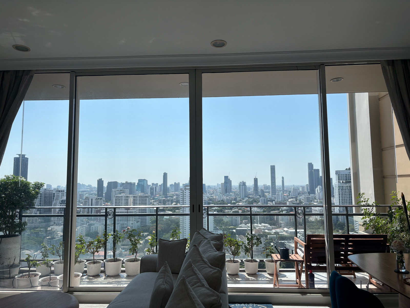 Royce Private Residence Sukhumvit 31: 2bed 2bath 2X Fl 112sqm. Sell: 24,640,000 Rent: 85,000/mth Am: 0656199198