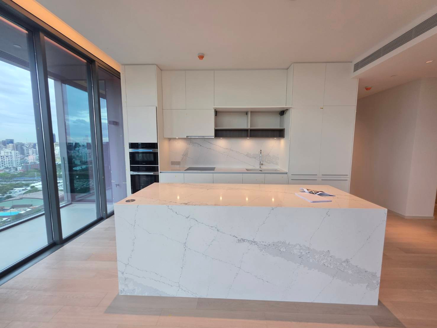 EIGHTEEN SEVEN One Bangkok 187: 3bed 3.5bath  173.62sqm. Sell: 75,000,000 Rent: 350,000/mth Am: 0656199198