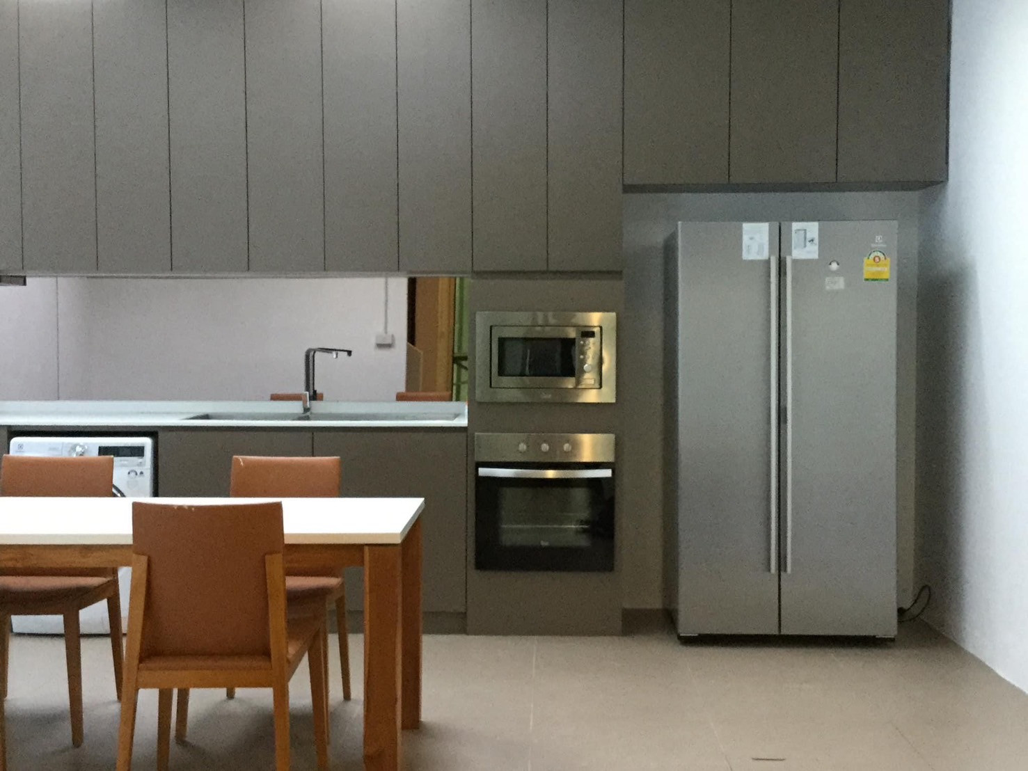 Park avenue Ekkamai Sukhumvit 63: 19sqwah 270sqm 5 storey Sell: 25,000,000 Am: 0656199198