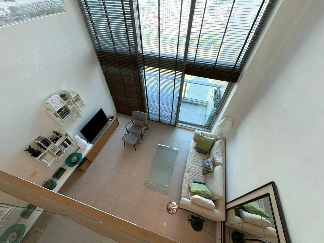 The River Duplex: 2bed 2bath 136sqm. 26,000,000 Am: 0656199198