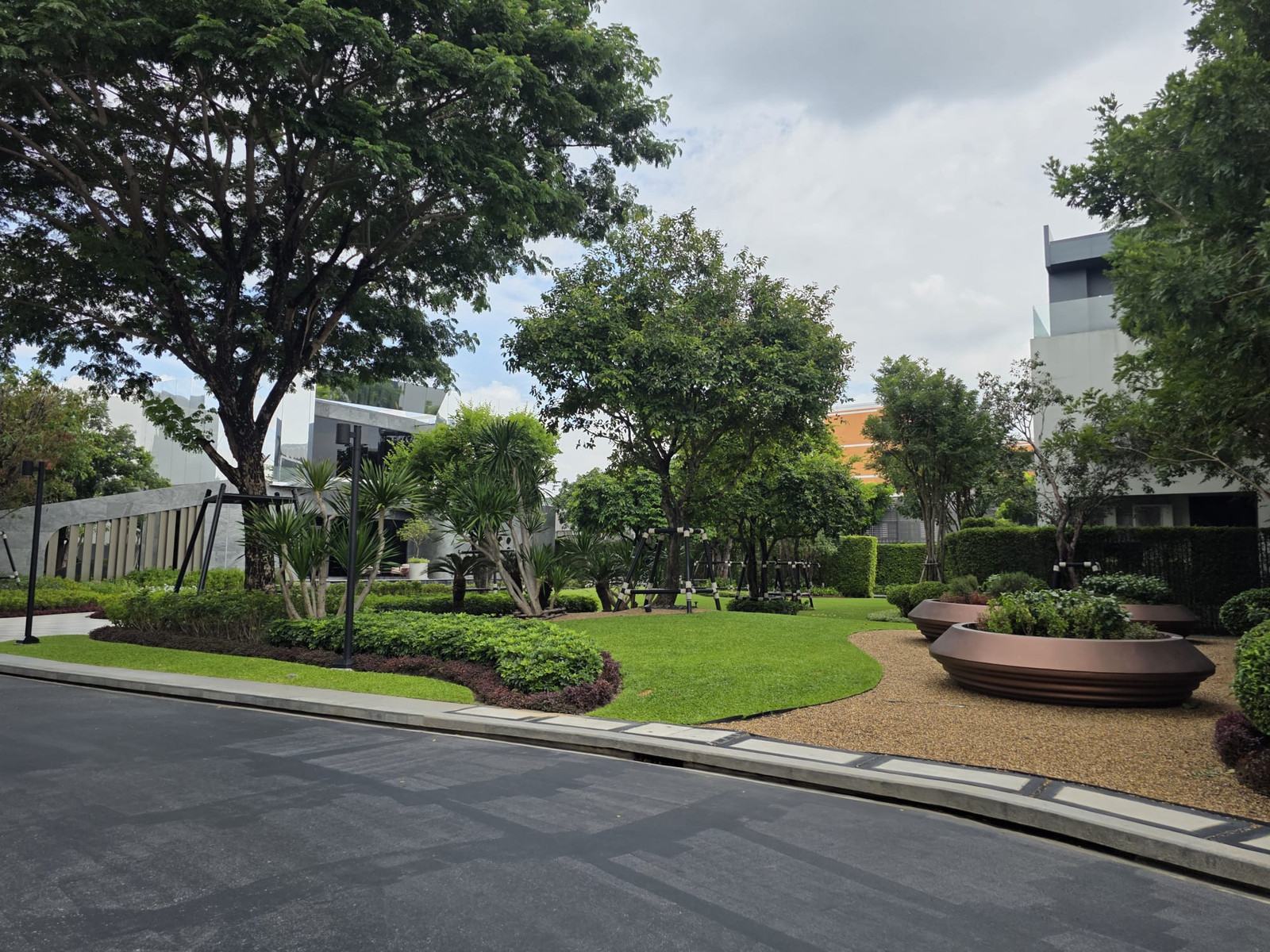 Bugaan Krungthep Kreetha size M: 90 sqwah 540 sqm. 4bed 5bath 65,000,000 Fully Furnished Am: 0656199198